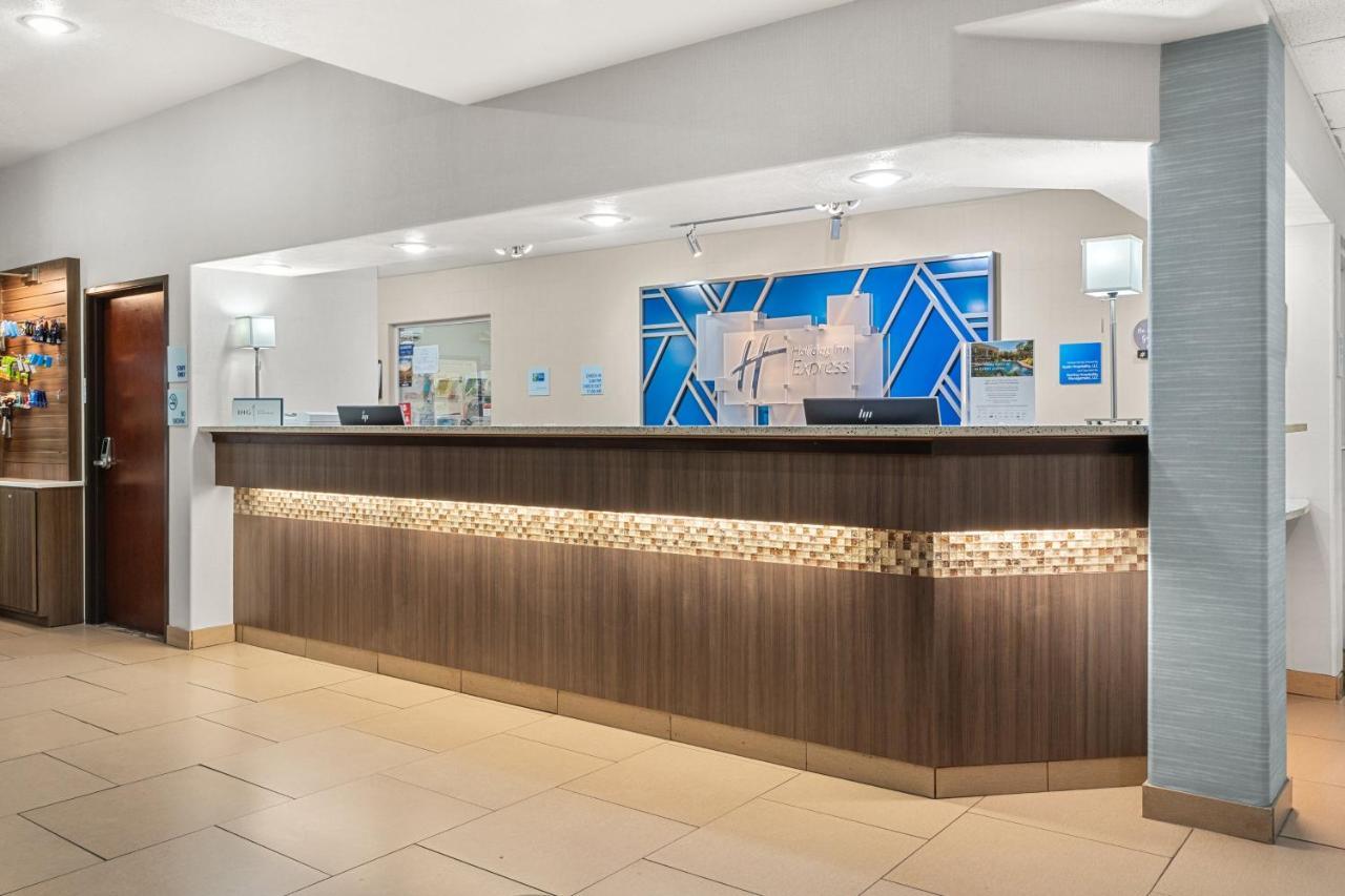Holiday Inn Express Wenatchee By Ihg Buitenkant foto