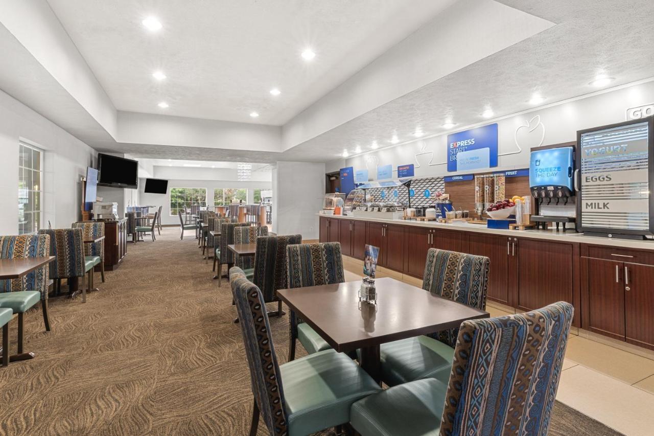 Holiday Inn Express Wenatchee By Ihg Buitenkant foto
