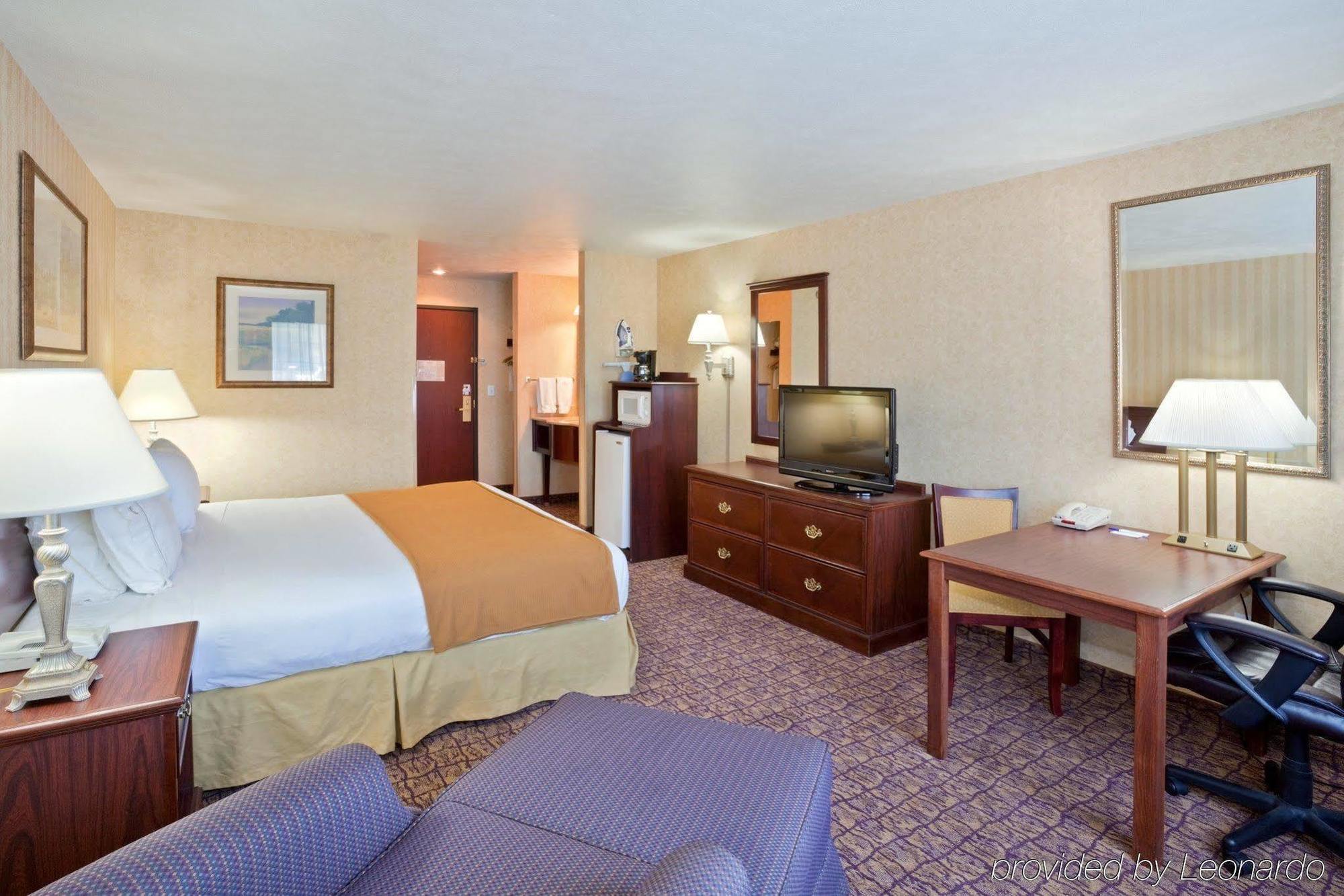 Holiday Inn Express Wenatchee By Ihg Buitenkant foto